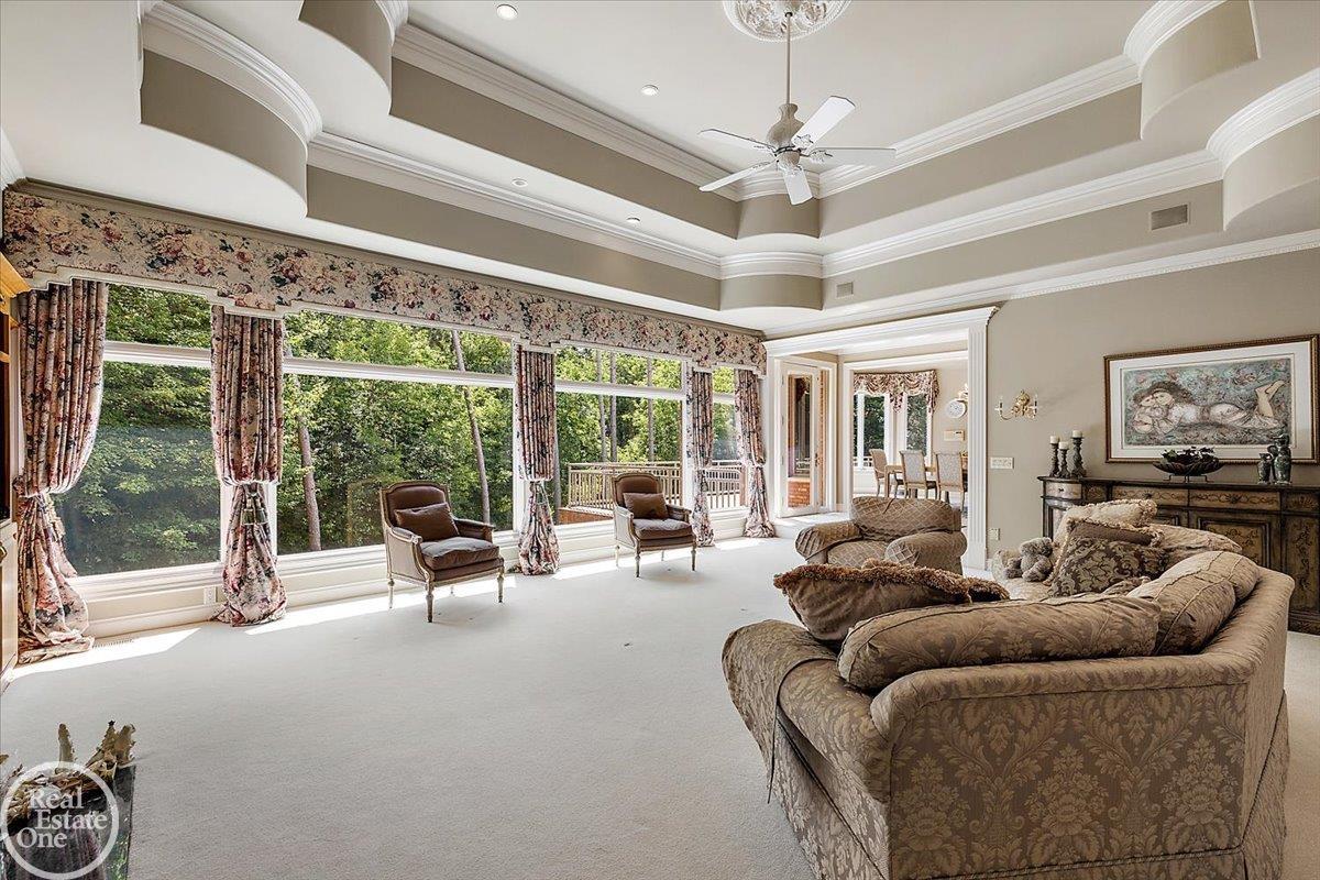 5034 Deer Creek Circle N. Drive