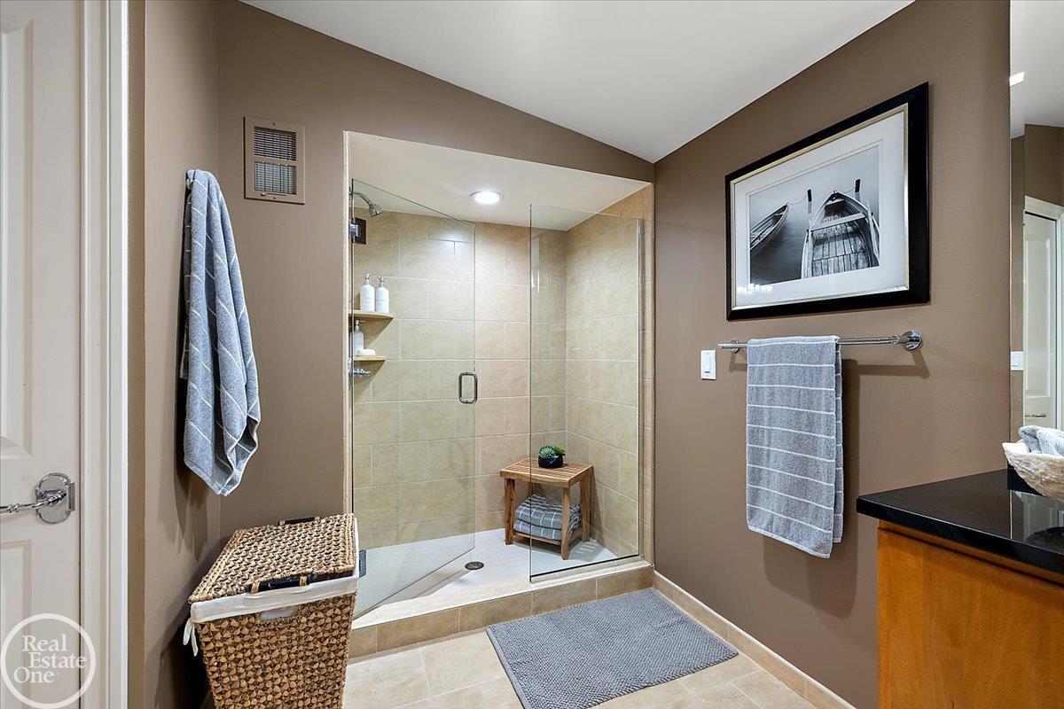 38371 Huron Pointe Drive