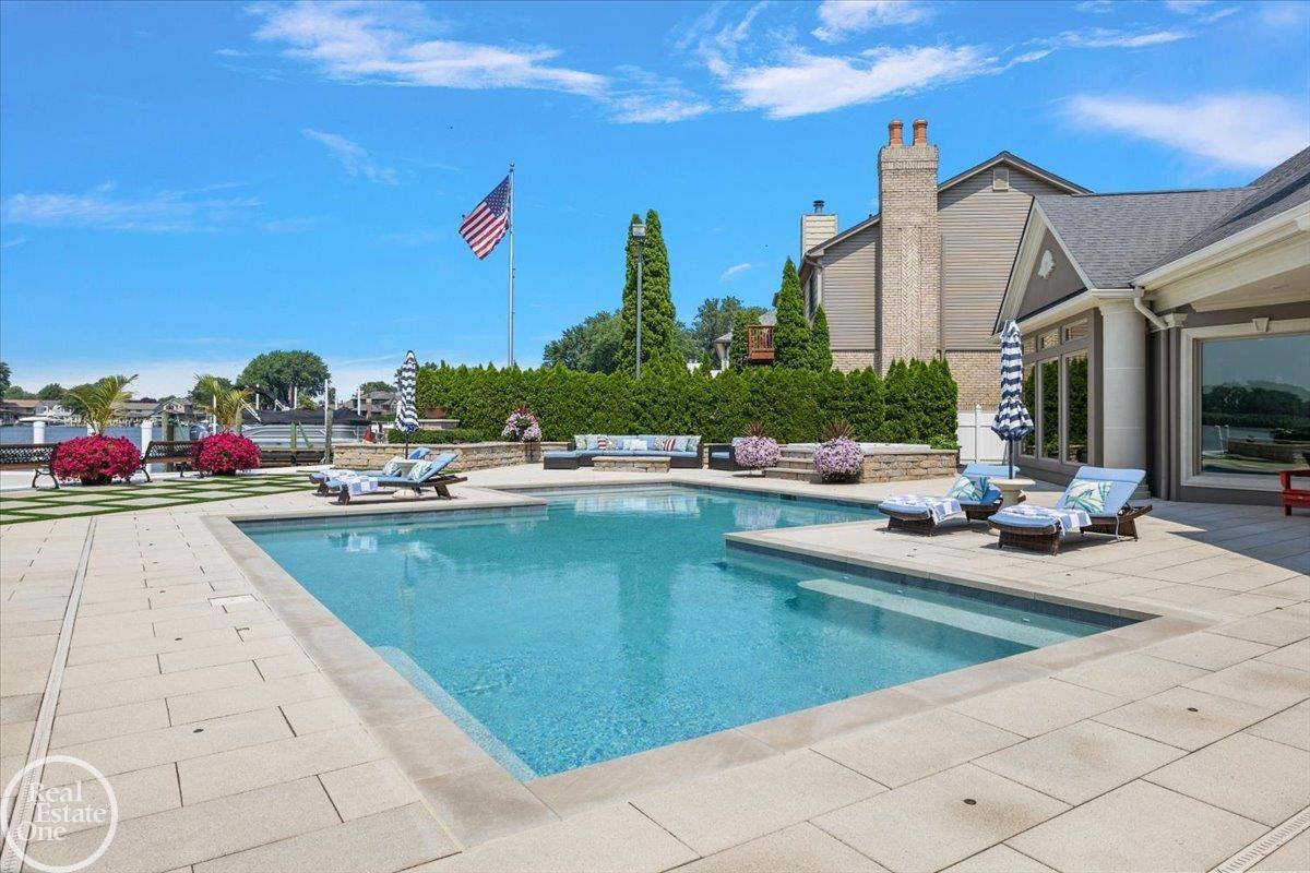 38371 Huron Pointe Drive