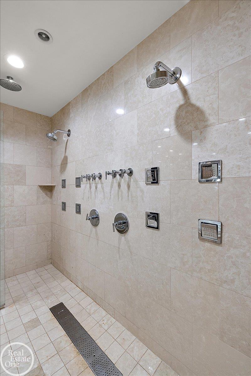 38371 Huron Pointe Drive