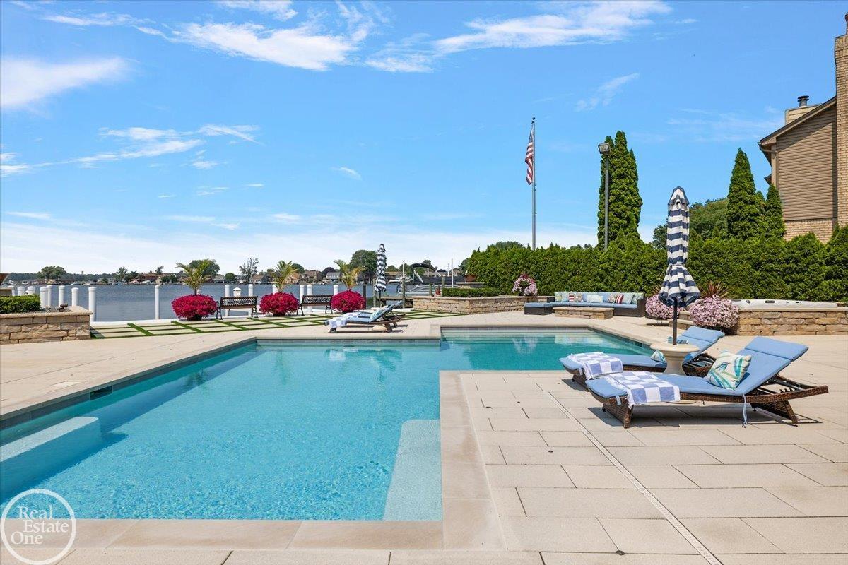 38371 Huron Pointe Drive