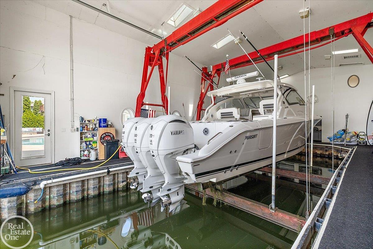 38371 Huron Pointe Drive