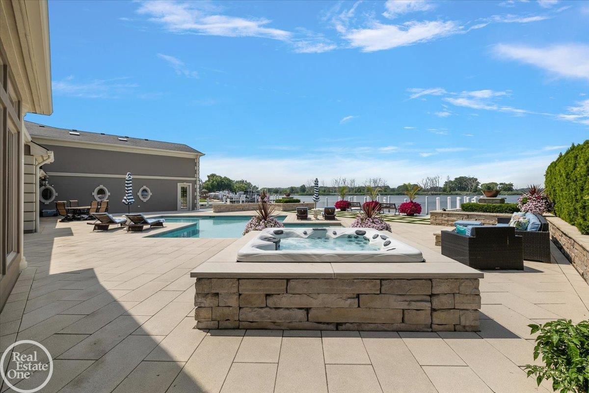 38371 Huron Pointe Drive