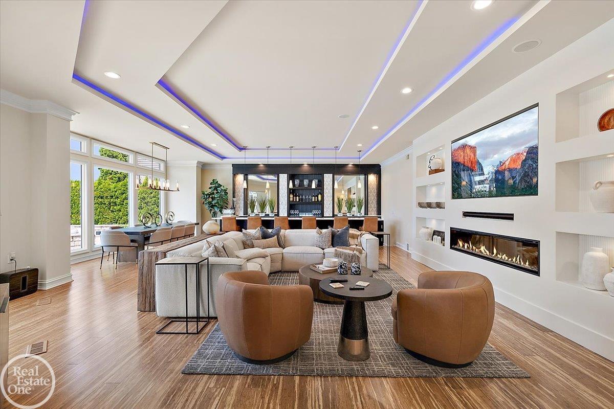 38371 Huron Pointe Drive