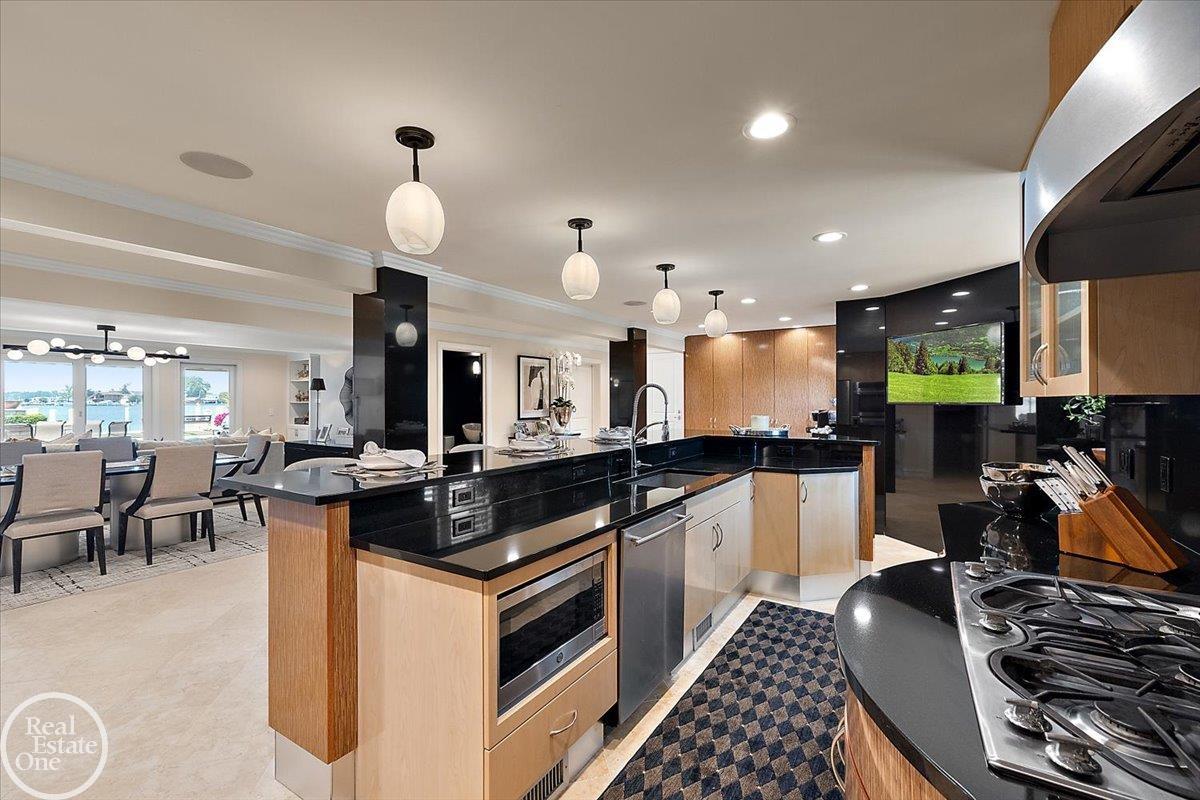 38371 Huron Pointe Drive