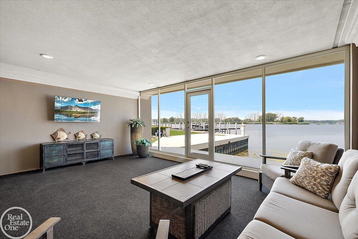 38371 Huron Pointe Drive