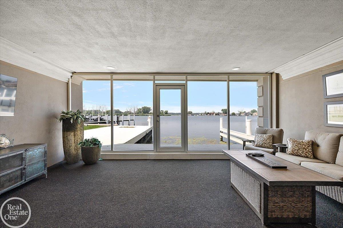 38371 Huron Pointe Drive