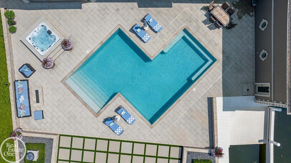 38371 Huron Pointe Drive