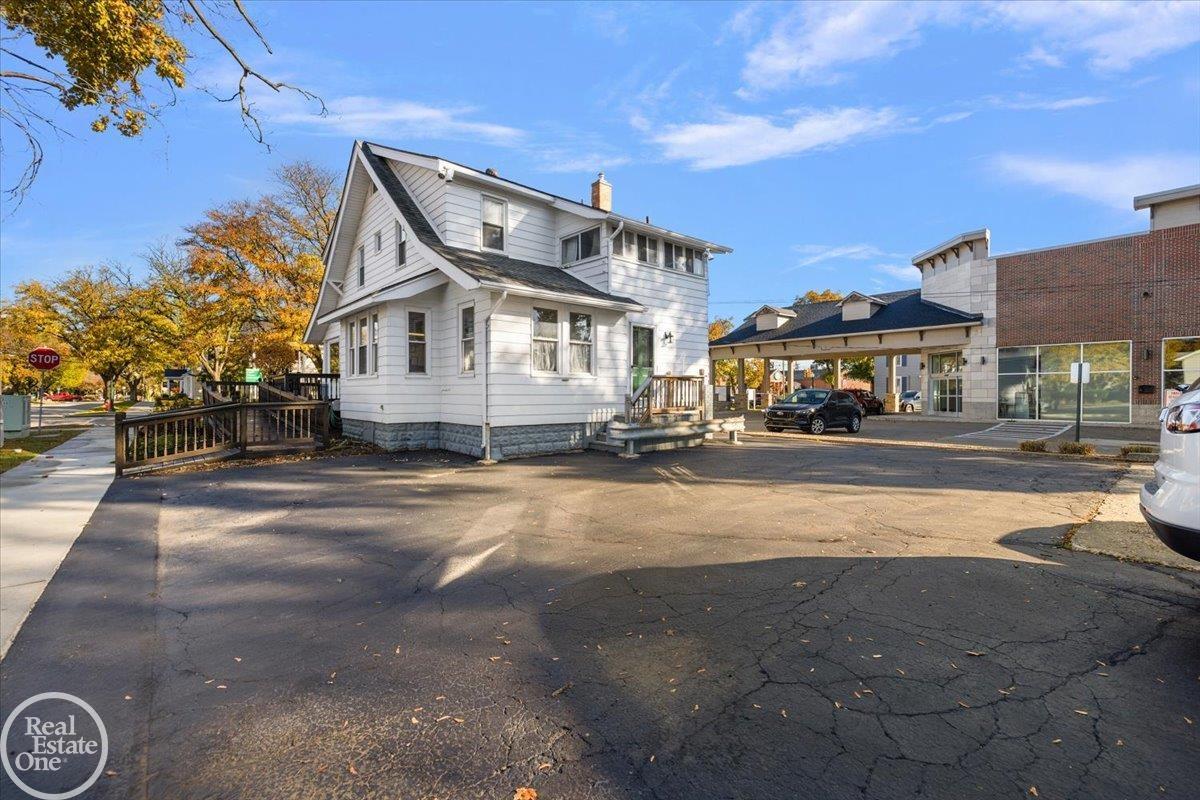 321 W University Drive