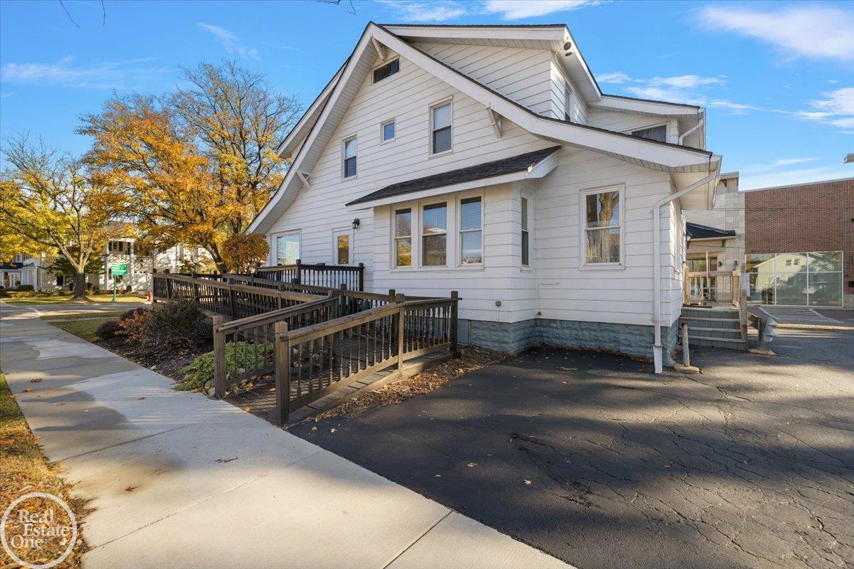 321 W University Drive