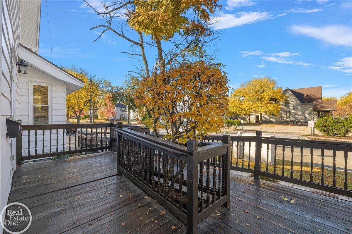 321 W University Drive