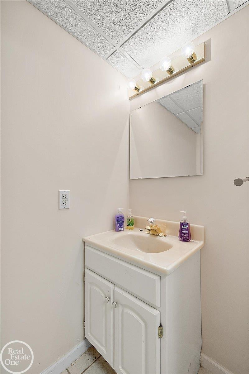 321 W University Drive