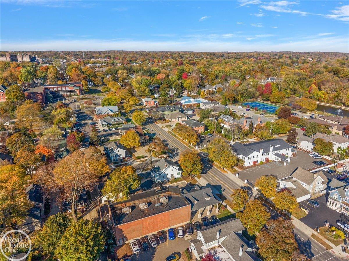 321 W University Drive