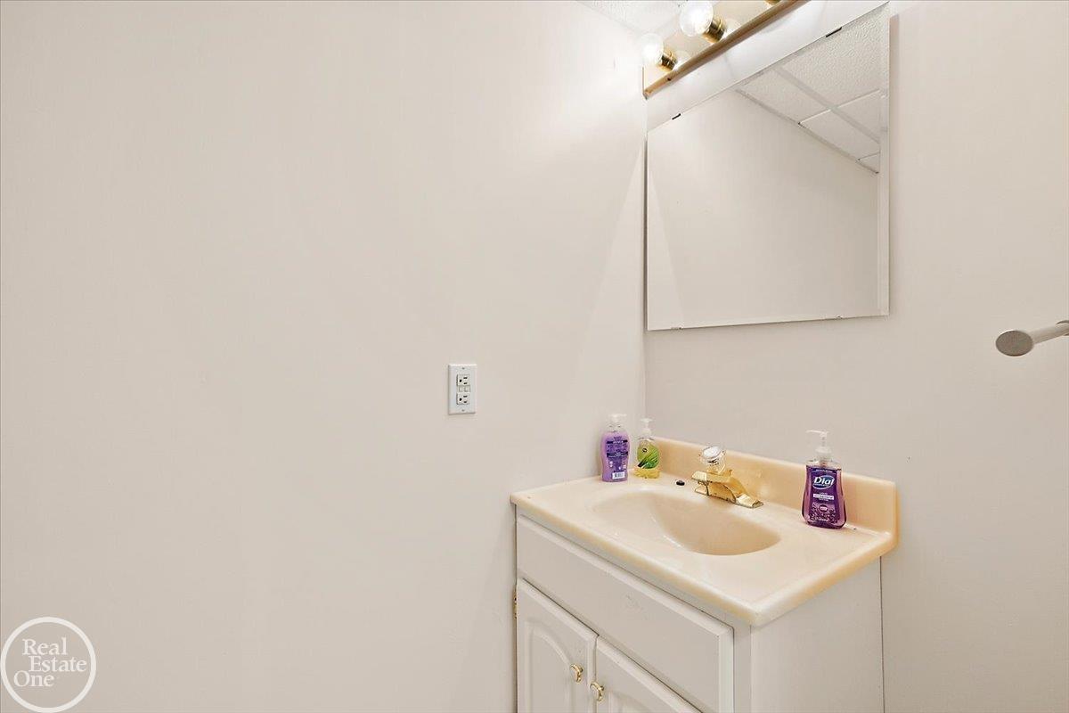 321 W University Drive