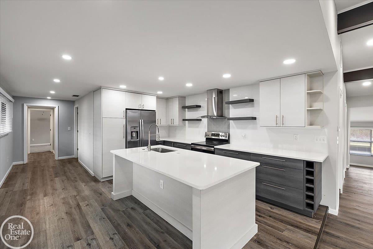 1765 E Predmore Road