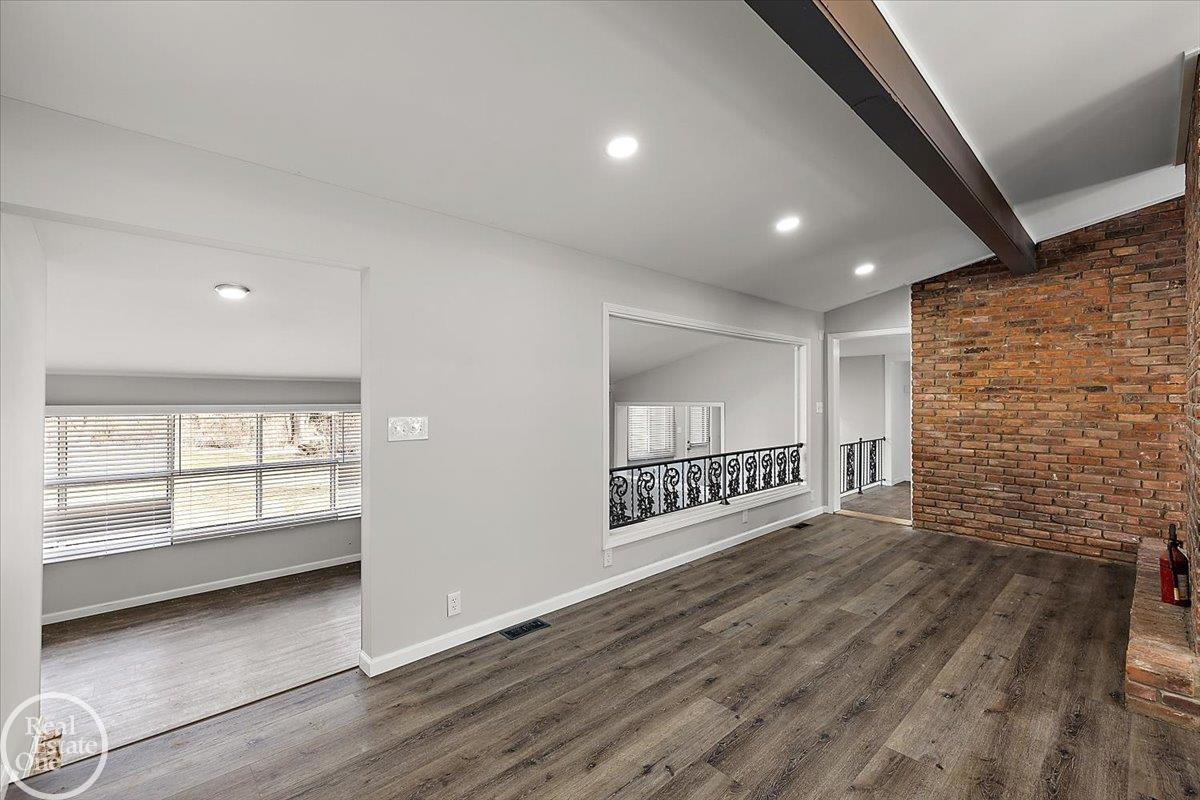 1765 E Predmore Road