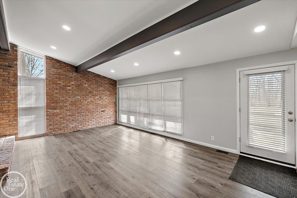 1765 E Predmore Road