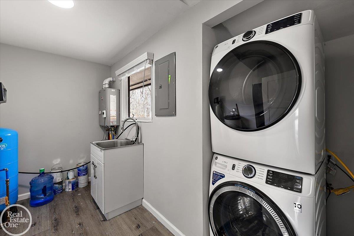 1765 E Predmore Road