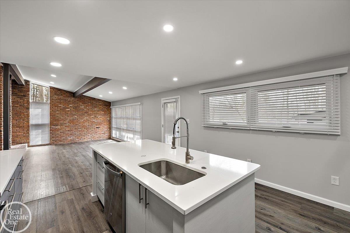 1765 E Predmore Road