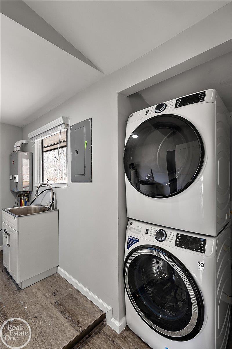 1765 E Predmore Road