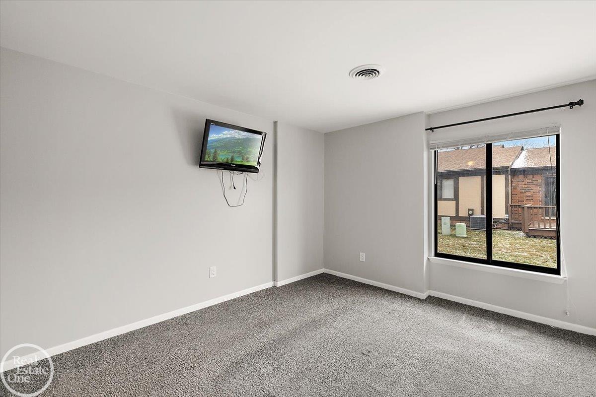 29900 N Grand Oaks Drive Bldg A Unit: Bldg #A, Unit #30M