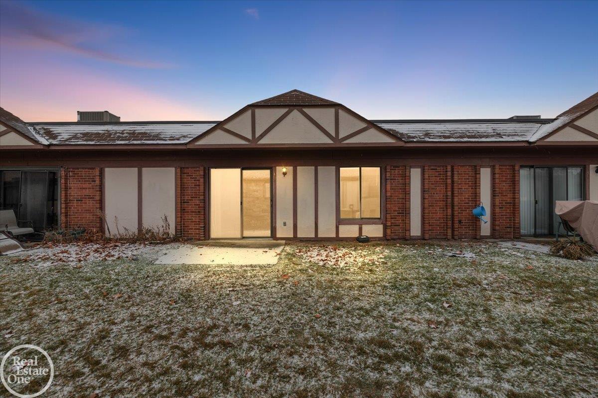 29900 N Grand Oaks Drive Bldg A Unit: Bldg #A, Unit #30M