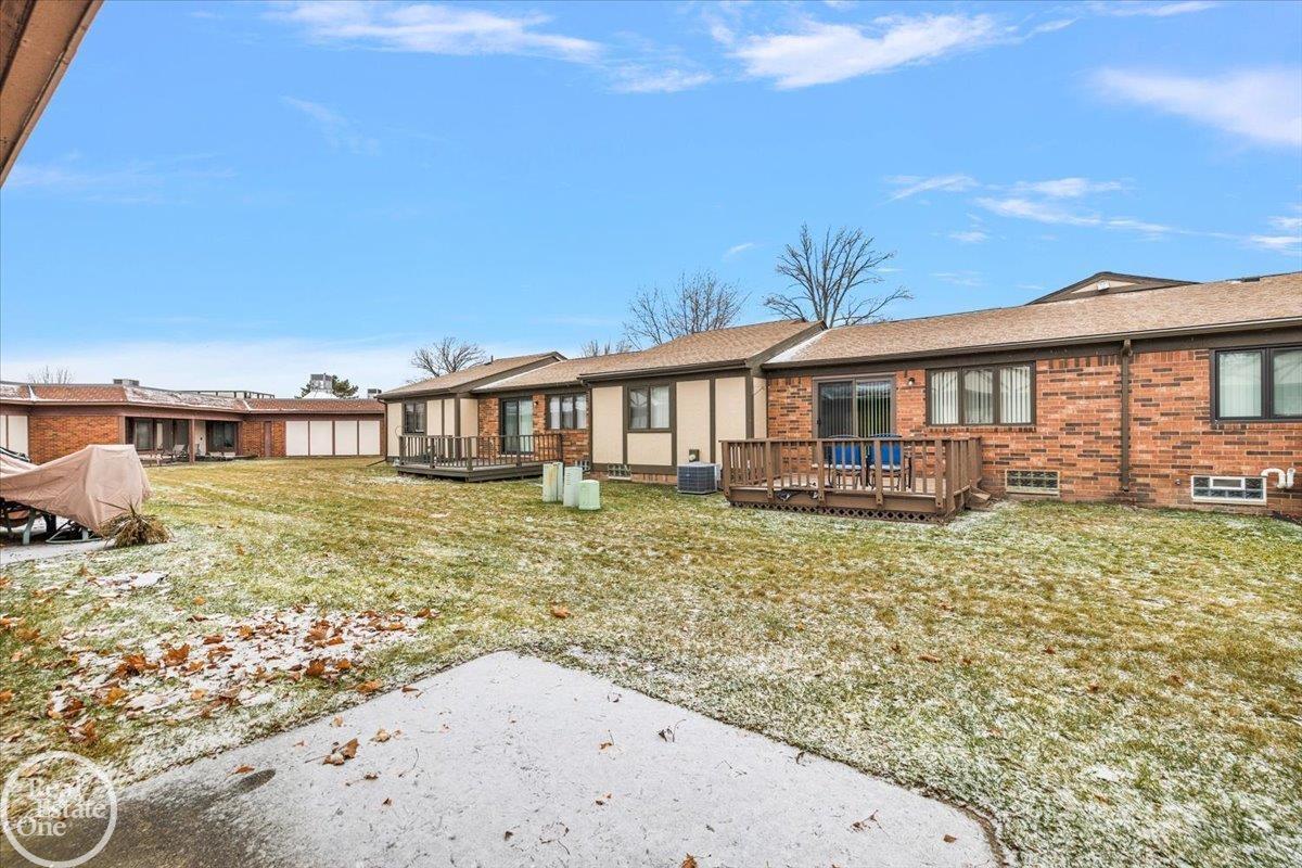 29900 N Grand Oaks Drive Bldg A Unit: Bldg #A, Unit #30M