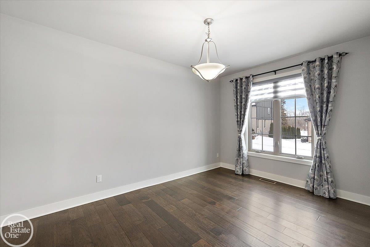 4919 Park Manor Drive Unit 7 Unit: Unit #7
