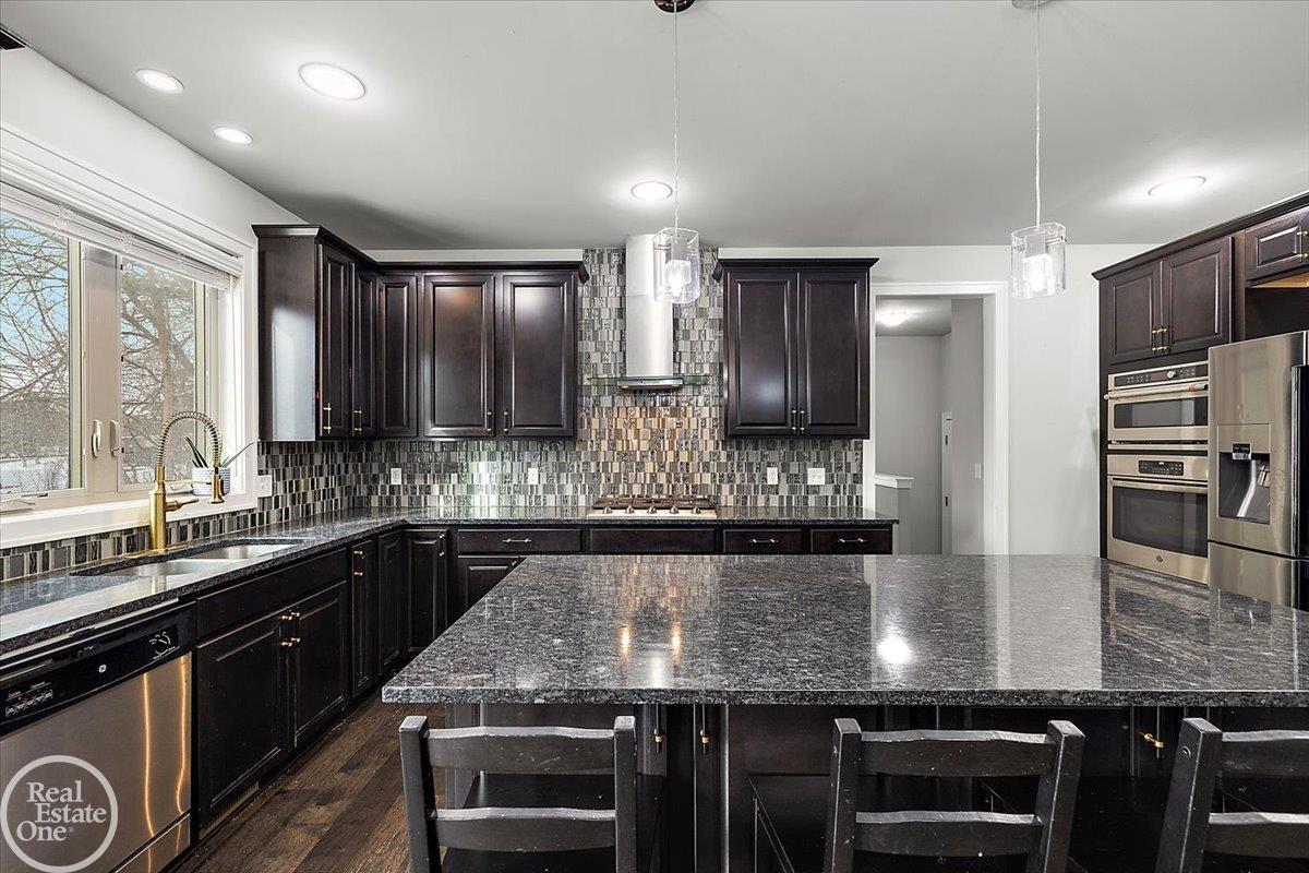 4919 Park Manor Drive Unit 7 Unit: Unit #7