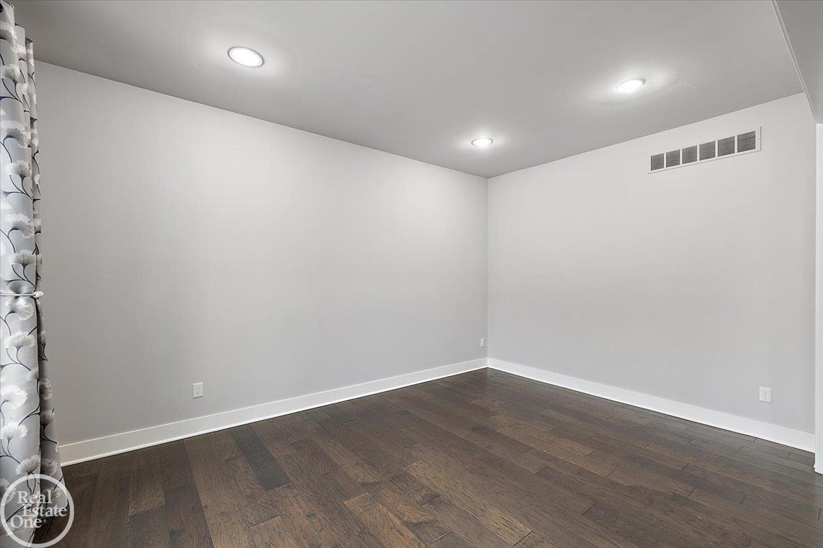 4919 Park Manor Drive Unit 7 Unit: Unit #7
