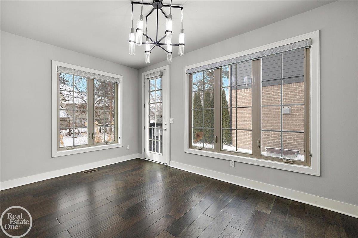 4919 Park Manor Drive Unit 7 Unit: Unit #7