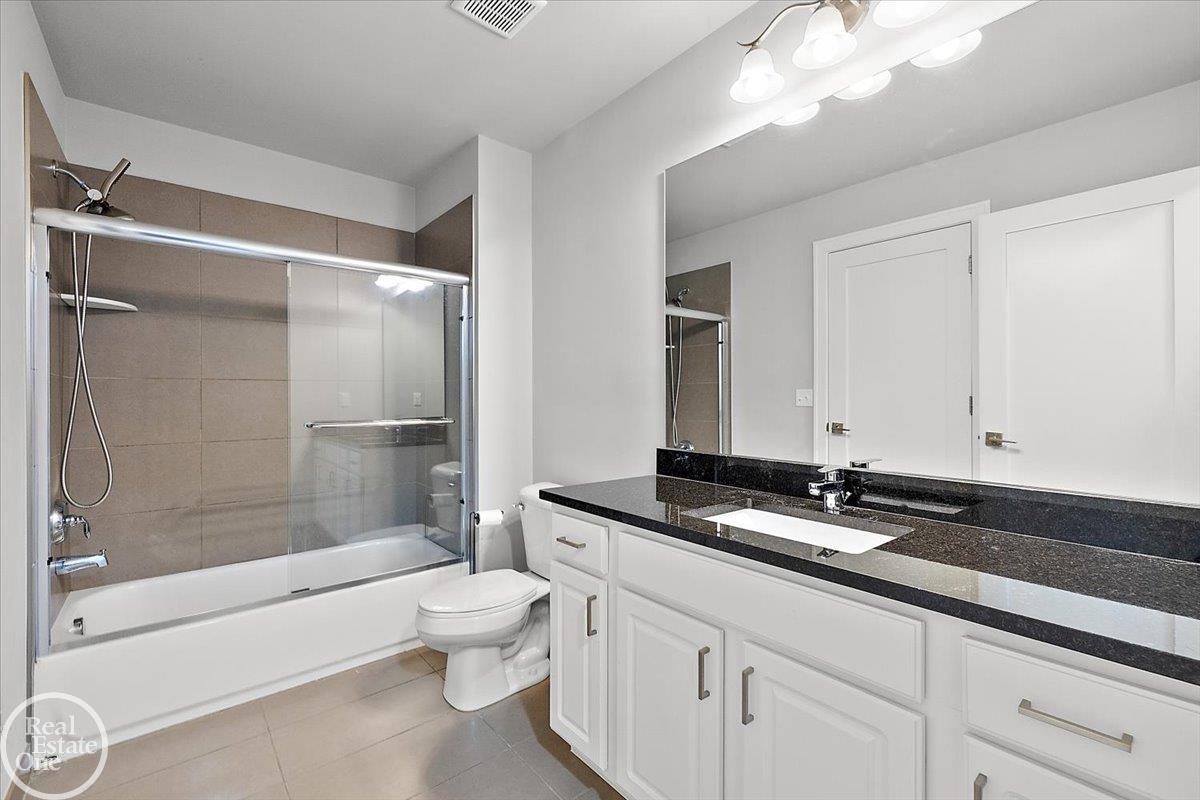 4919 Park Manor Drive Unit 7 Unit: Unit #7