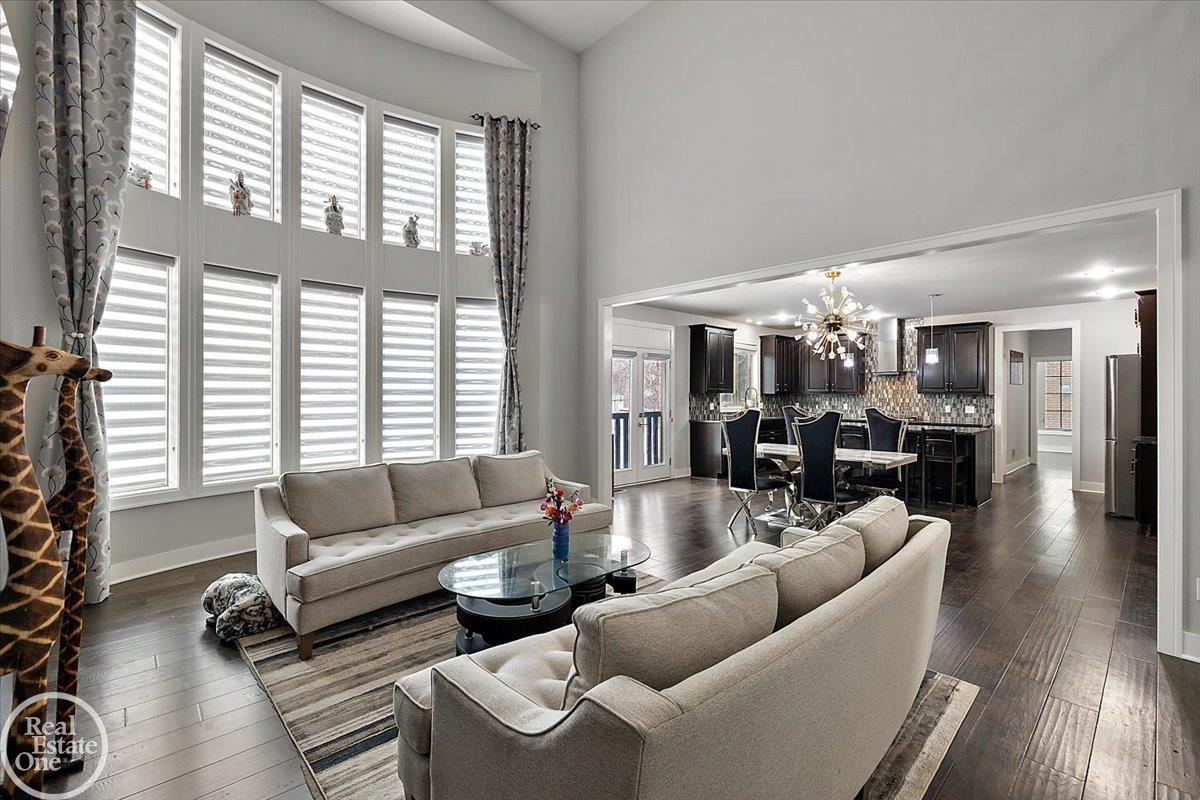 4919 Park Manor Drive Unit 7 Unit: Unit #7