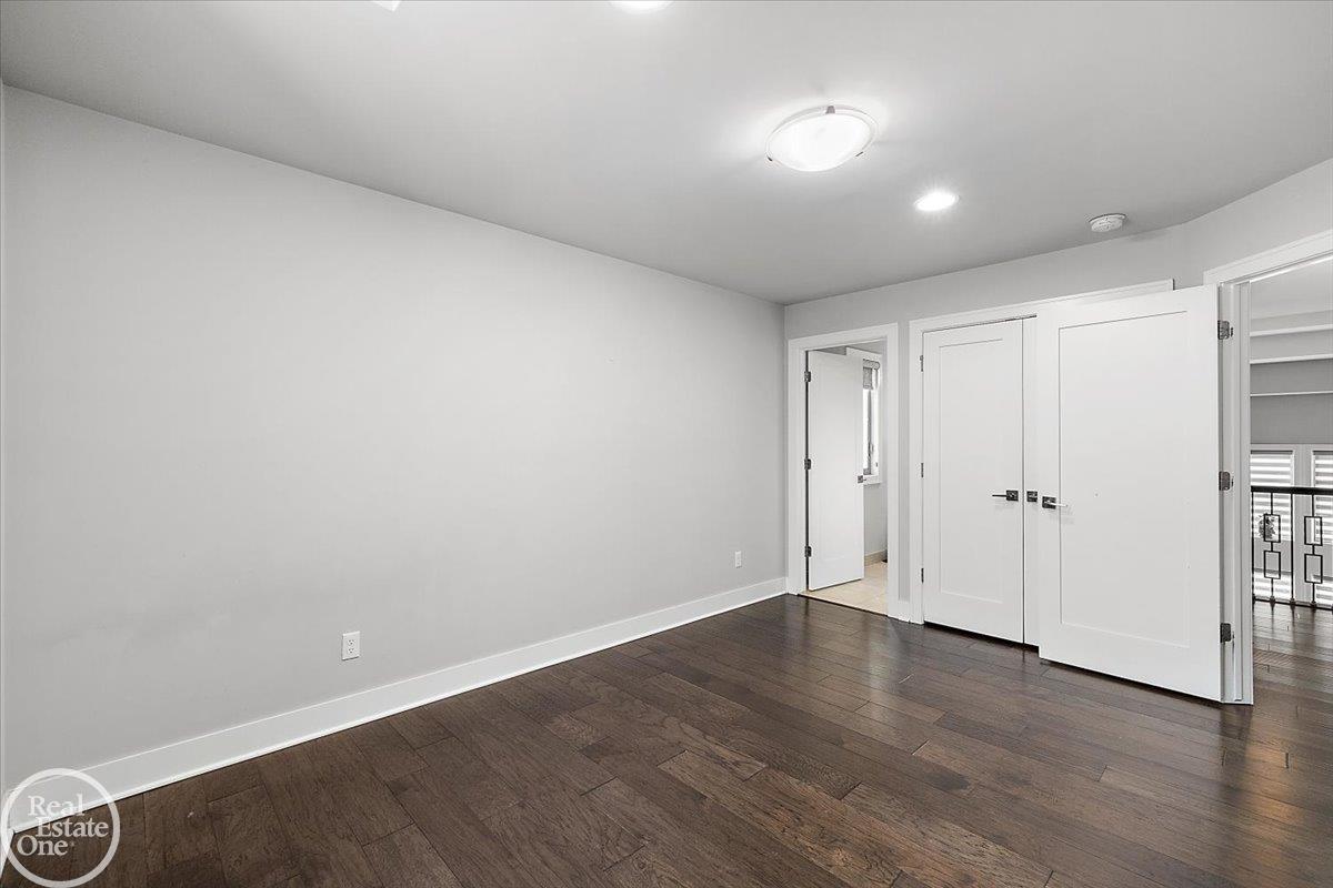 4919 Park Manor Drive Unit 7 Unit: Unit #7