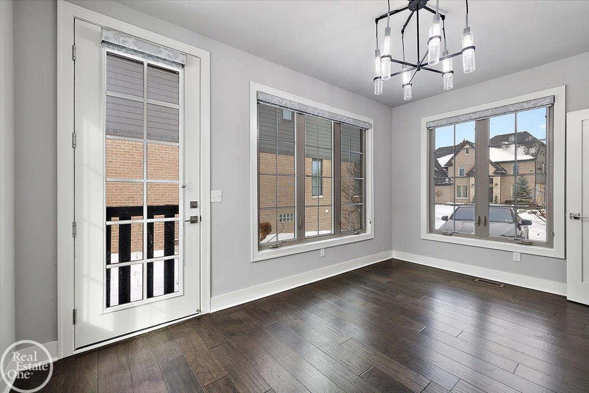4919 Park Manor Drive Unit 7 Unit: Unit #7