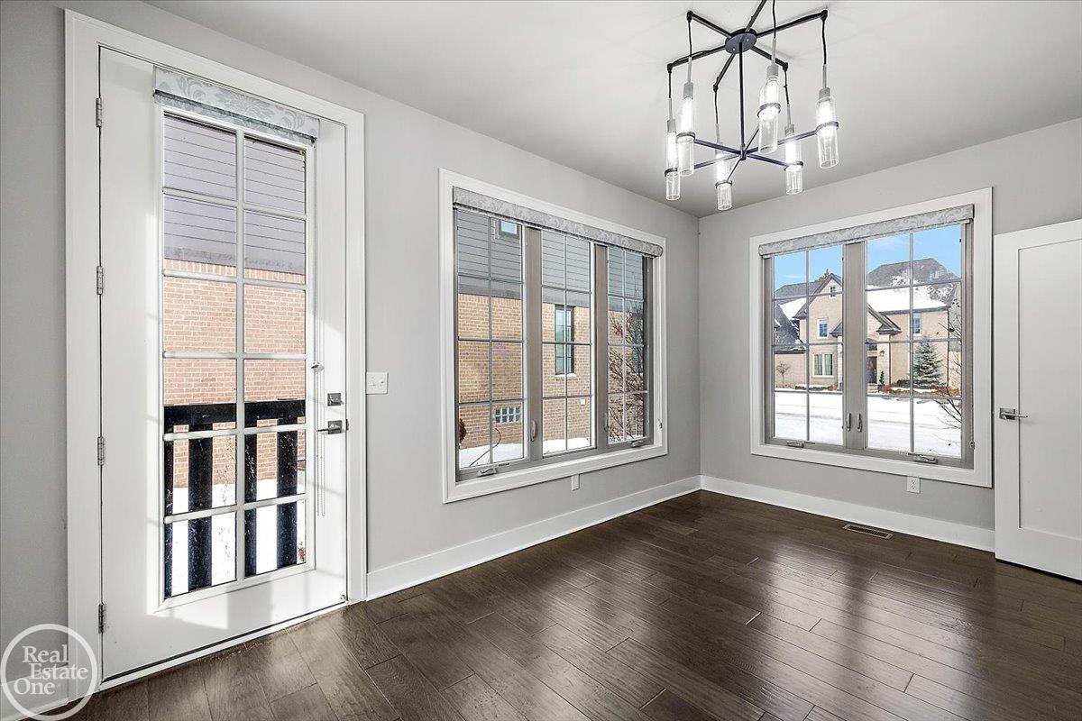 4919 Park Manor Drive Unit 7 Unit: Unit #7