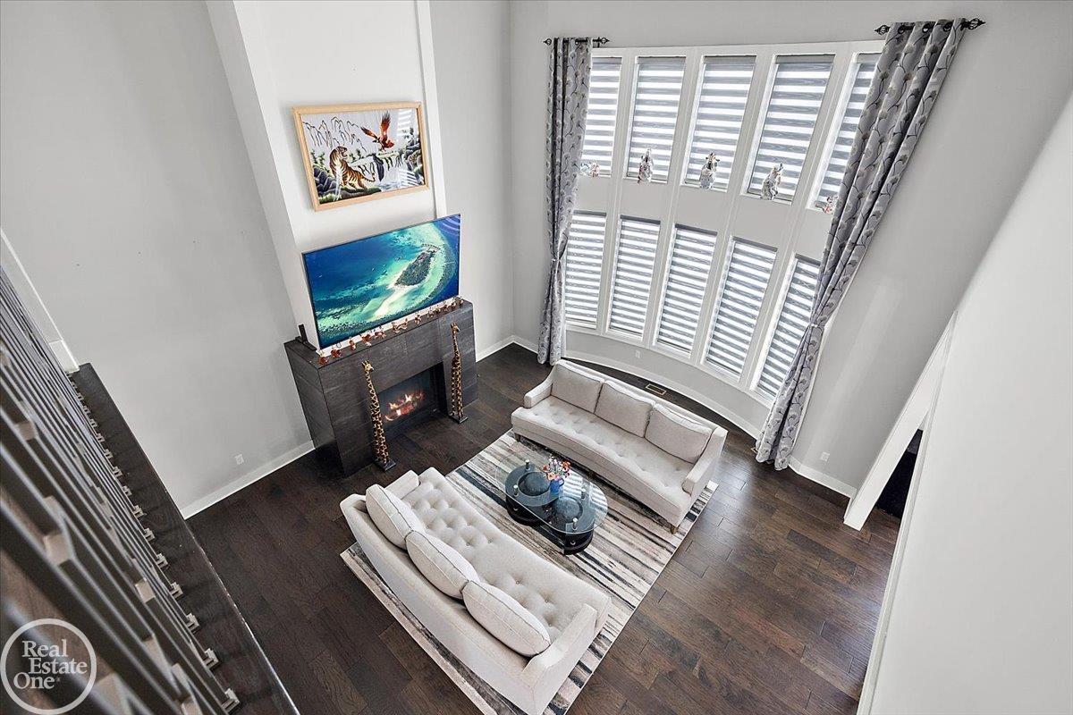 4919 Park Manor Drive Unit 7 Unit: Unit #7