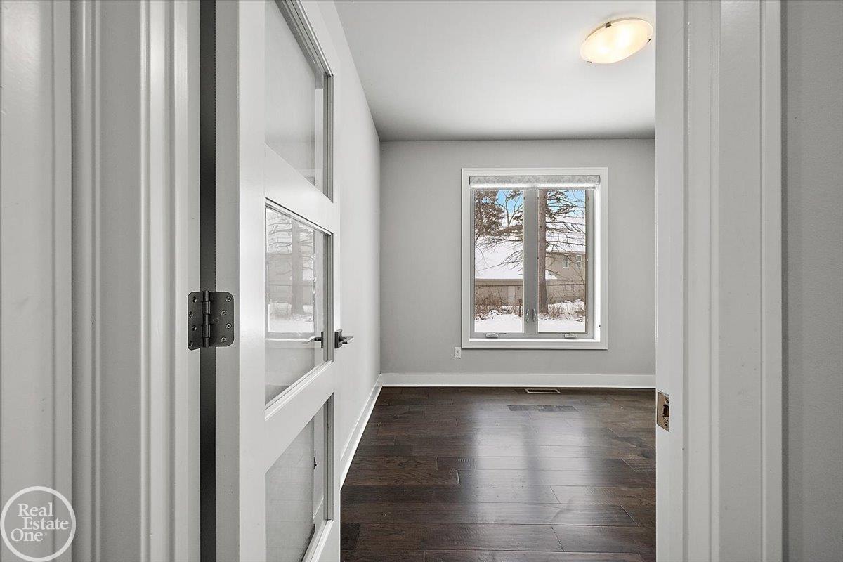 4919 Park Manor Drive Unit 7 Unit: Unit #7