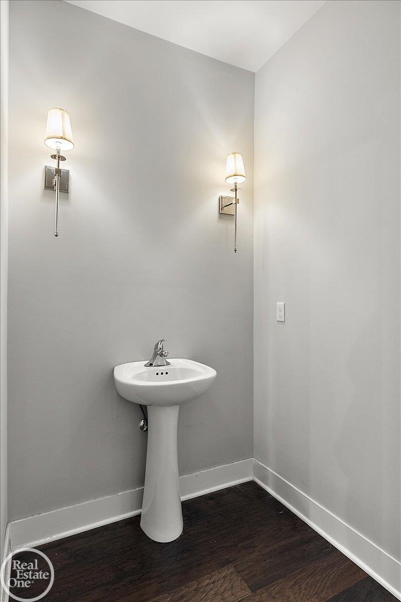 4919 Park Manor Drive Unit 7 Unit: Unit #7
