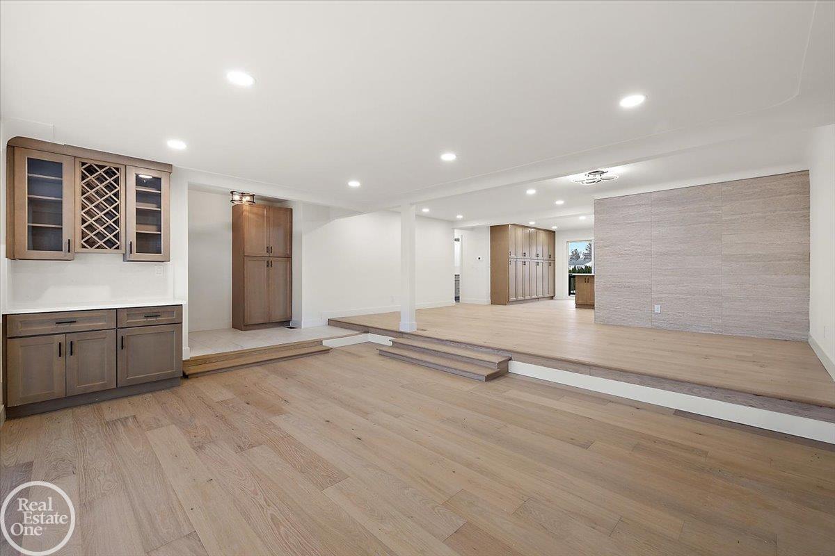 5594 Woodmire Drive