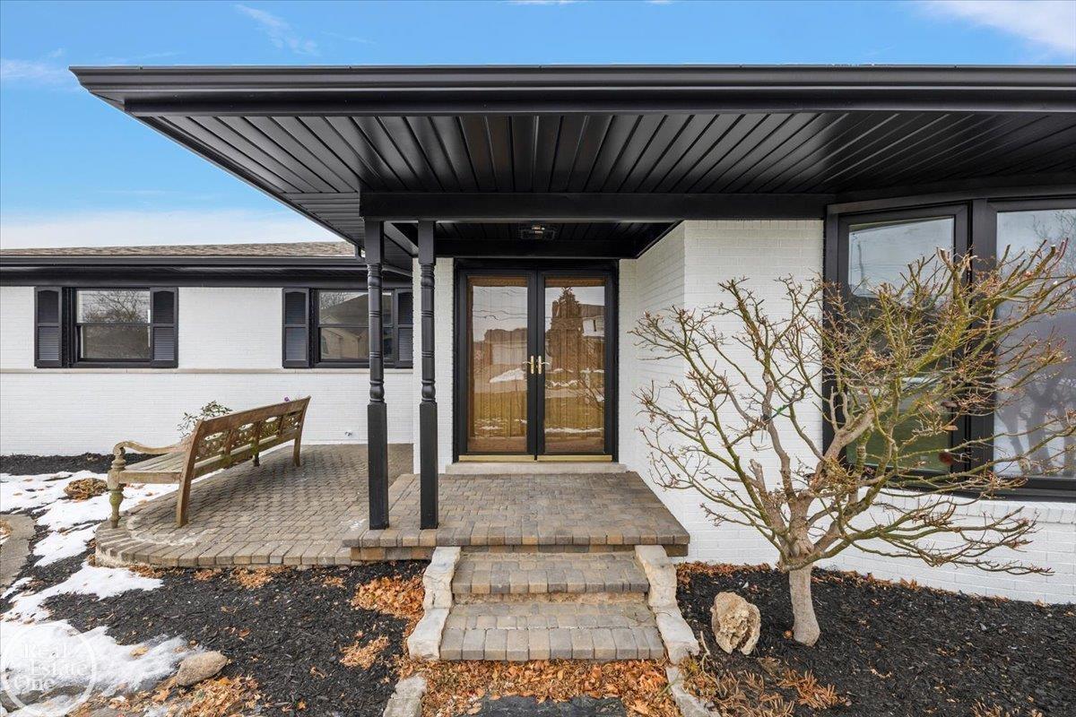 5594 Woodmire Drive