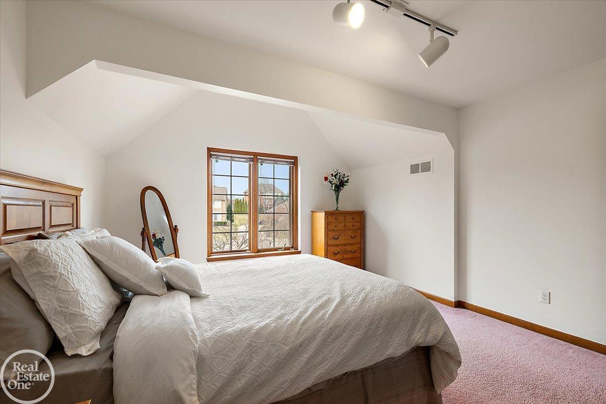 54168 Overbrook Court
