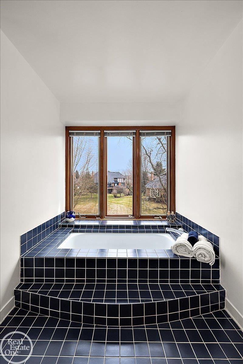 54168 Overbrook Court