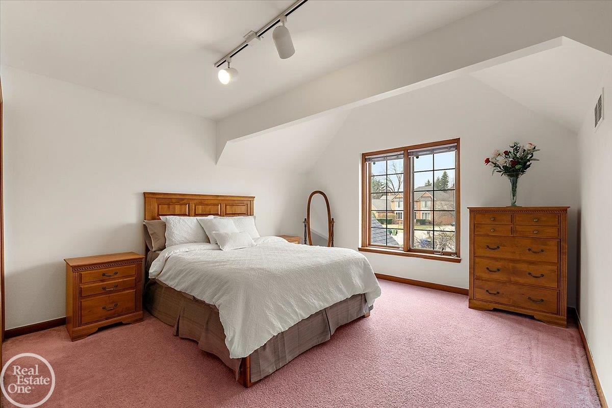 54168 Overbrook Court