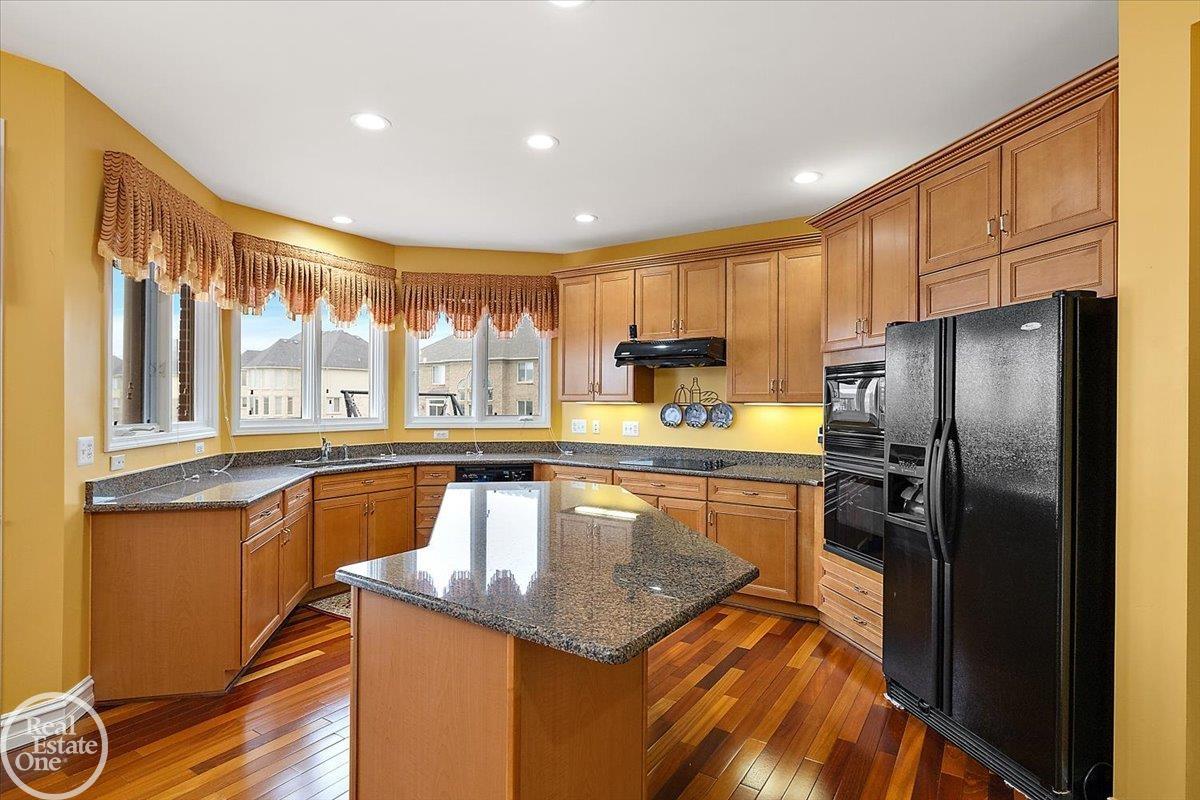 51577 Merry Lane