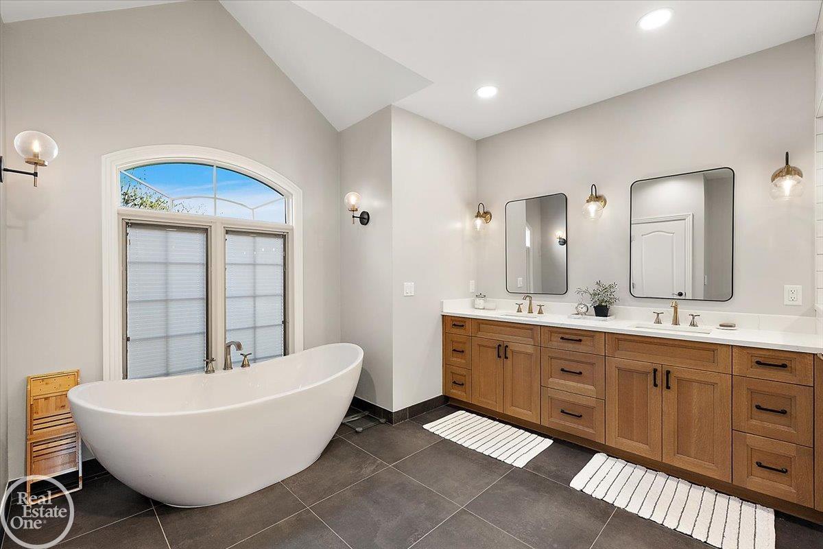 11484 Bayberry Drive Unit 3 Unit: Unit #3
