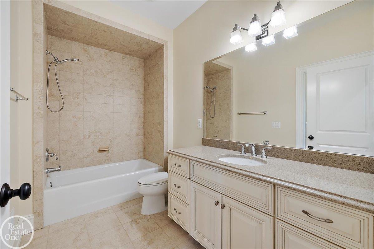 170 Fern Drive Unit 11 Unit: Unit #11