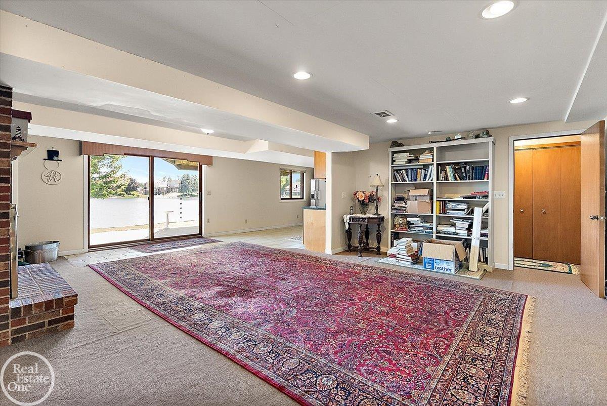 3286 Sandy Pt. Drive