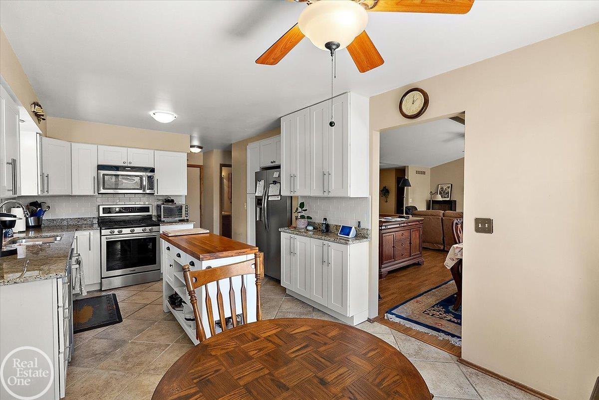 3286 Sandy Pt. Drive