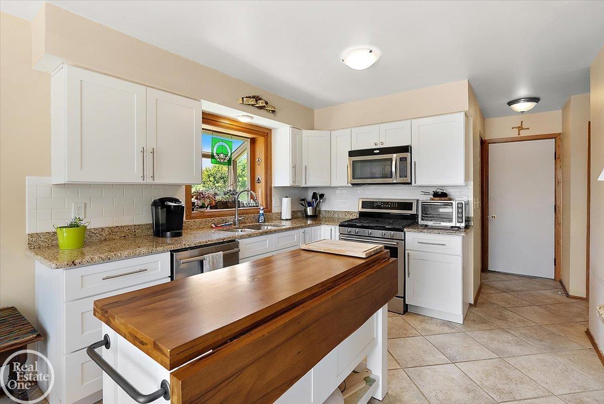3286 Sandy Pt. Drive